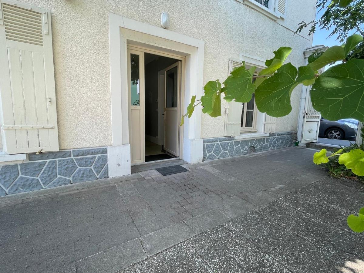 Le Logis De La Place Thouars Exterior photo